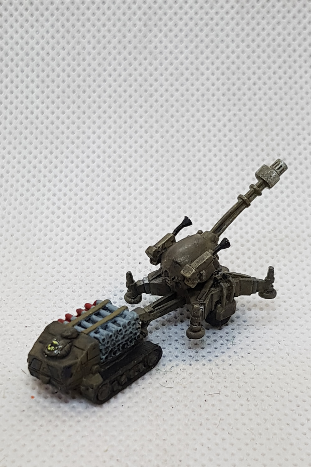 J-27 mit Thumper Feldgeschütz